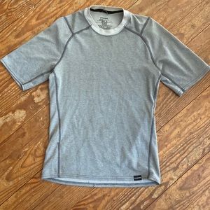 Patagonia Capilene lightweight polartec men’s shirt